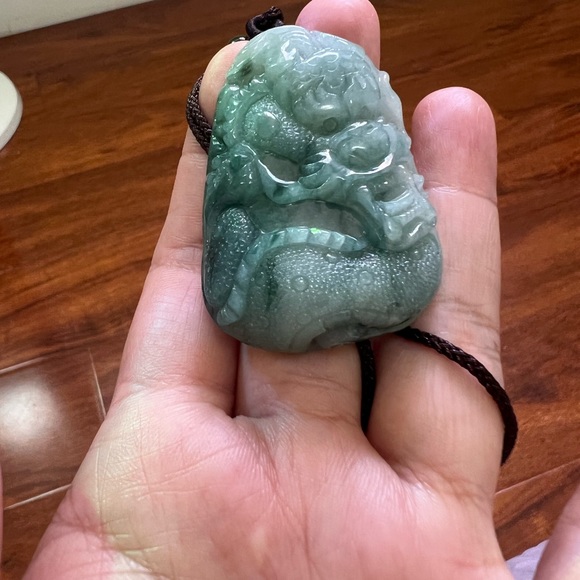 Jade pendant - Picture 7 of 7